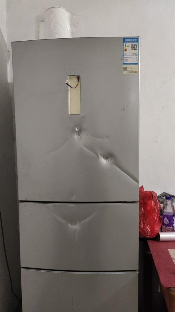 华城融 八旬老人借20万给孙女后诉至法院：儿子持械伤人，警方介入